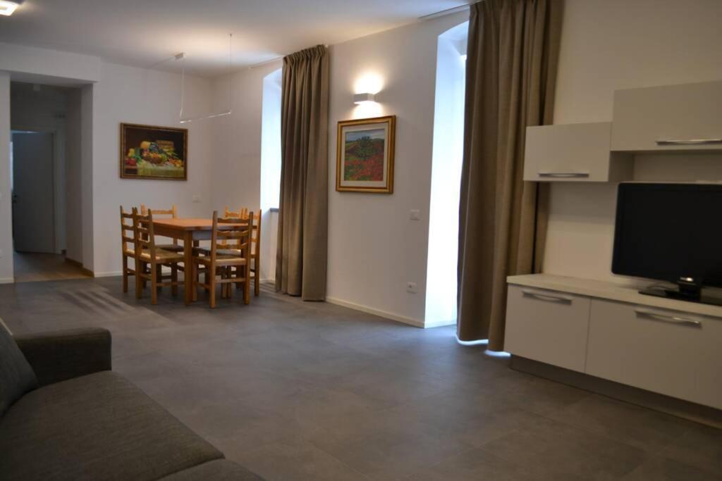 Appartamento Casa Alpi Malè Екстериор снимка